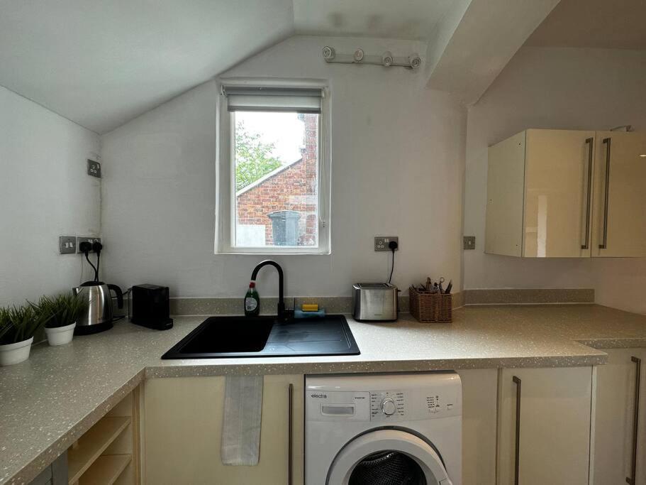 Appartamento Spacious For 4 Near Regents Park N1